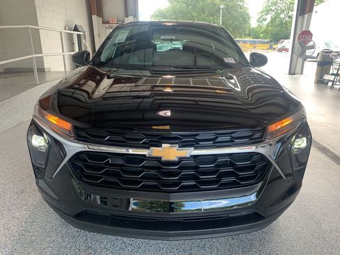 New 2026 Chevrolet Trax LS FWD image 2