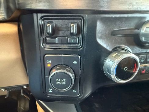 Used 2023 Ford F350 Lariat w/ Lariat Ultimate Package image 23