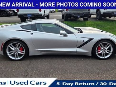 Used 2019 Chevrolet Corvette Stingray Coupe w/ Battery Protection Package RWD image 13