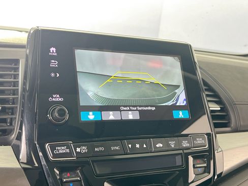 Used 2023 Honda Odyssey EX-L image 13