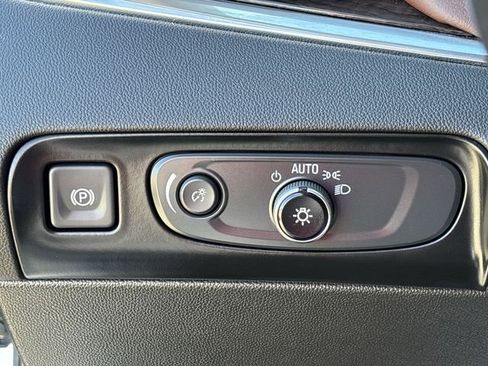 Certified 2021 Buick Enclave Avenir image 18