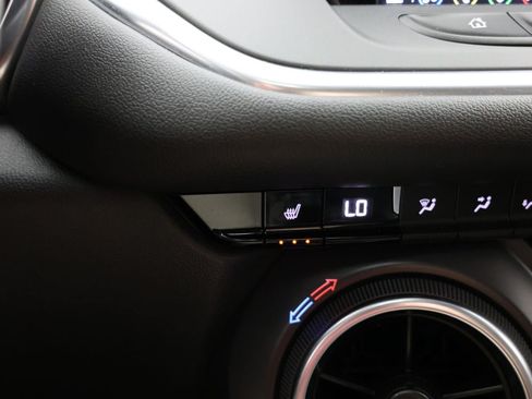 Used 2021 Chevrolet Blazer LT FWD image 8