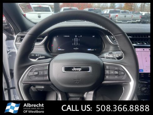 New 2025 Jeep Grand Cherokee Limited image 21