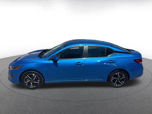 Used 2025 Nissan Sentra SV FWD image 9
