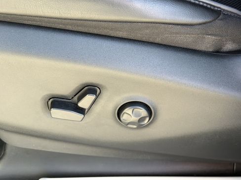 Used 2020 Chrysler Pacifica Limited w/ Advanced Safetytec Group image 23