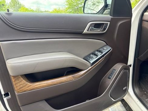 Used 2019 GMC Yukon XL Denali w/ Denali Ultimate Package AWD/4WD image 10