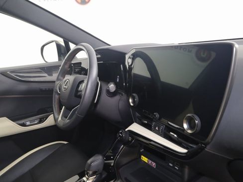 Used 2022 Lexus NX 350h AWD image 40