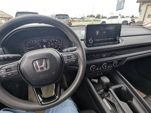 Used 2023 Honda Accord LX image 19