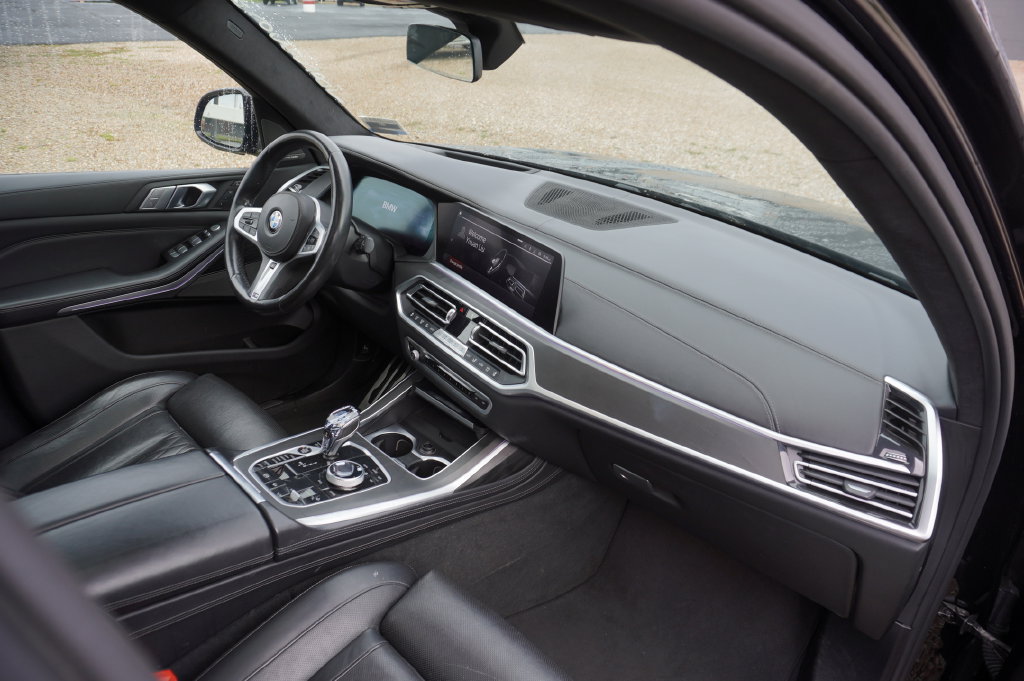 Used 2020 BMW X7 xDrive40i w/ M Sport Package AWD/4WD image 8