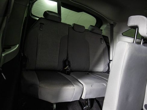 Used 2024 Toyota Sienna LE FWD image 16