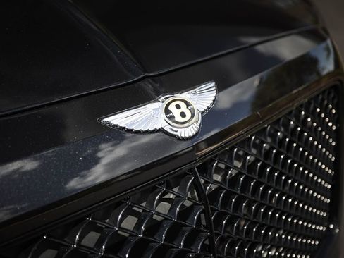 Used 2019 Bentley Bentayga AWD/4WD image 11