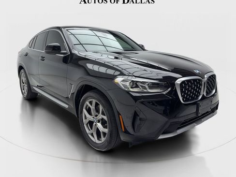 Used 2022 BMW X4 xDrive30i w/ Convenience Package image 2