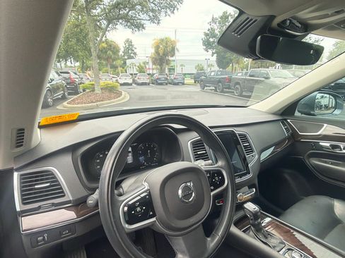 Used 2019 Volvo XC90 T6 Momentum AWD/4WD image 27