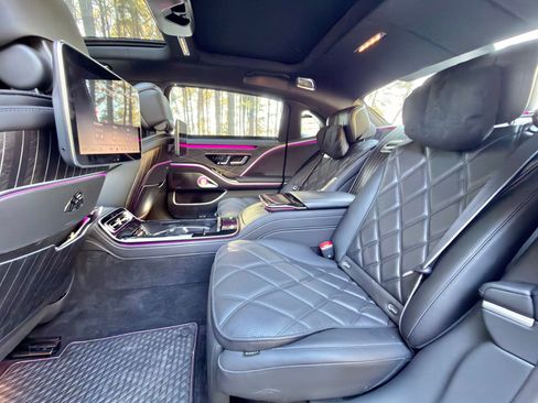 Certified 2024 Mercedes-Benz Maybach S 580 4MATIC image 14