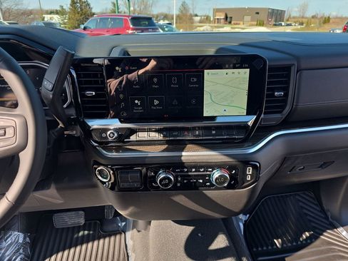 New 2026 GMC Sierra 1500 Elevation image 19