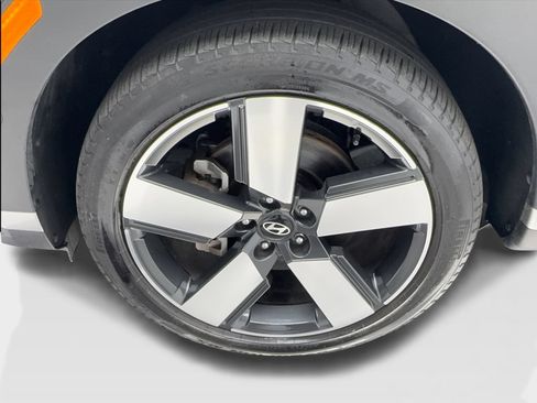 Used 2025 Hyundai Santa Fe Limited FWD image 13