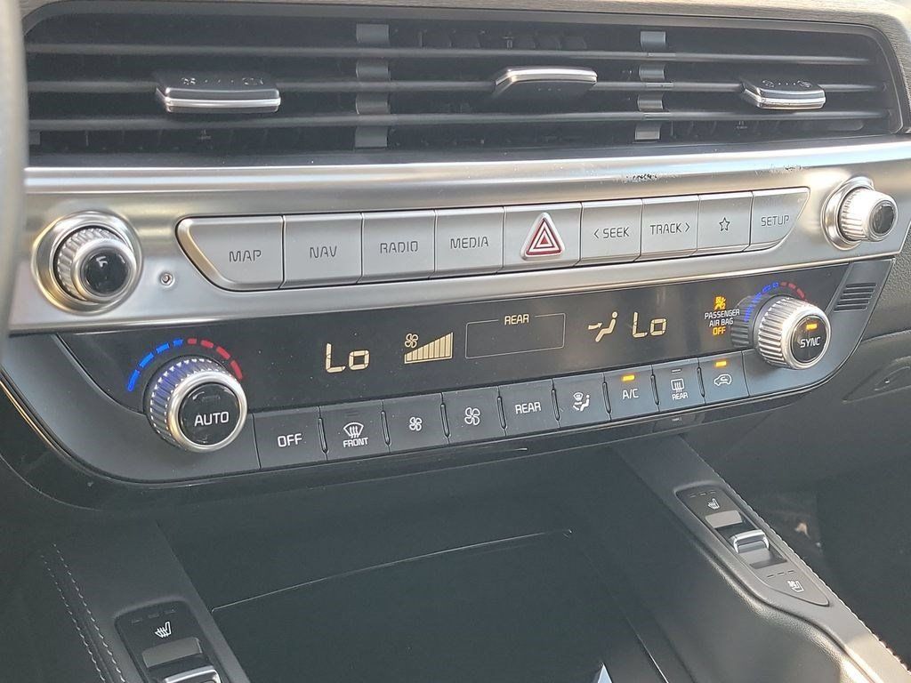 Certified 2022 Kia Telluride EX w/ EX Premium Package FWD image 16