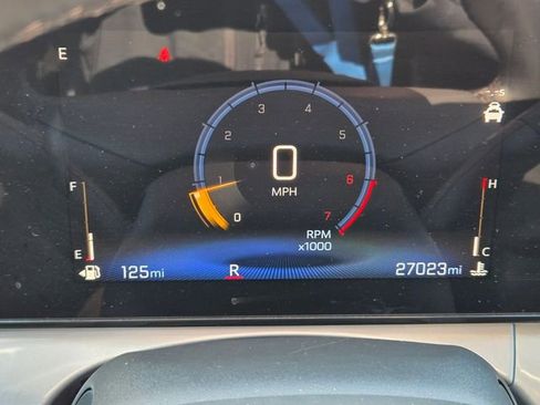 Certified 2025 Chevrolet Trax LT w/ LT Convenience Package FWD image 37