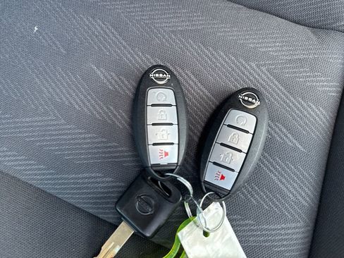 Certified 2024 Nissan Frontier SV w/ SV Convenience Package image 31