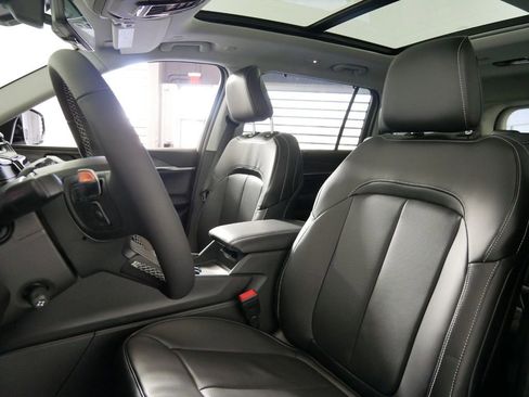 Used 2024 Jeep Grand Cherokee L Limited w/ Luxury Tech Group II image 4