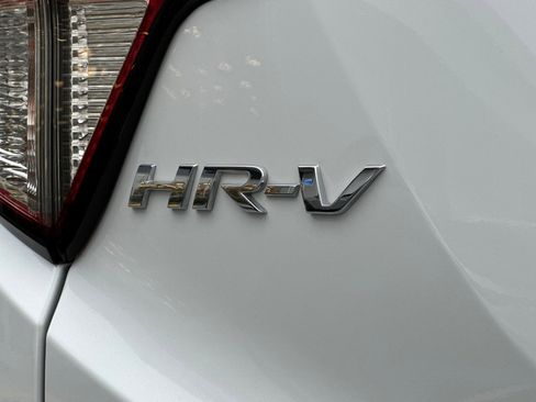Used 2021 Honda HR-V EX-L image 22