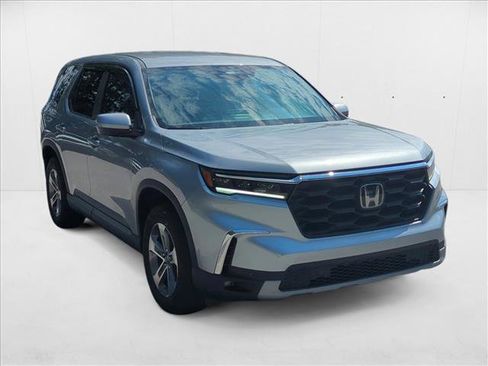 Used 2023 Honda Pilot EX-L image 3