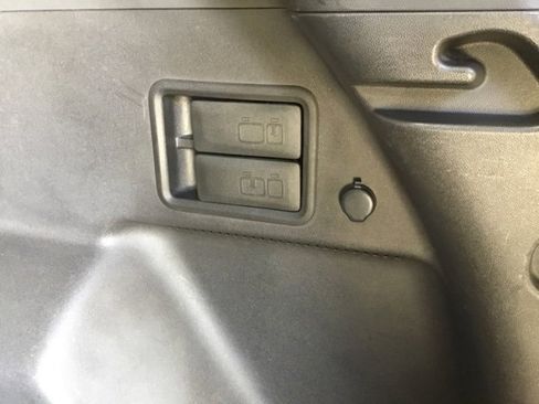 Used 2021 Chevrolet Equinox LT image 43