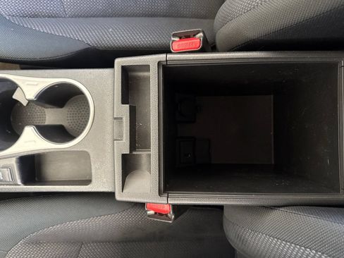 Used 2013 Nissan Rogue S w/ Special Edition Pkg FWD image 32