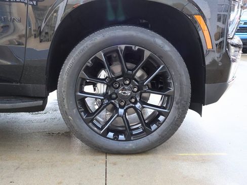 New 2026 Chevrolet Suburban LS image 44