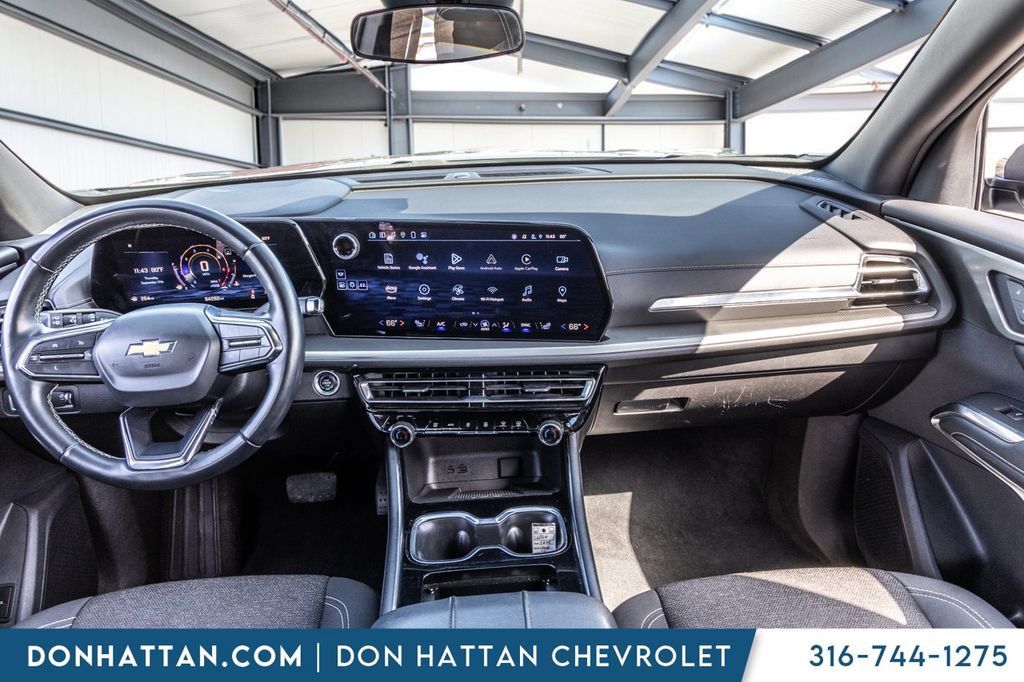 Used 2024 Chevrolet Traverse LT FWD image 5