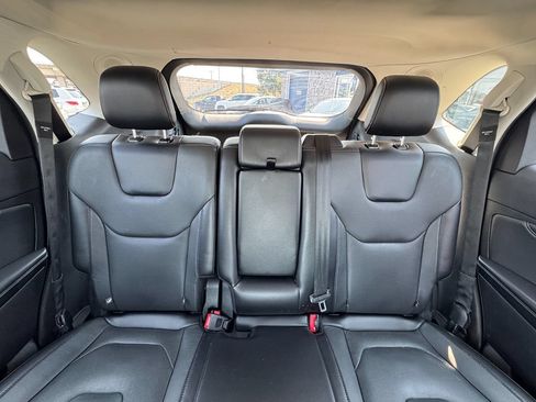Used 2018 Ford Edge Titanium w/ Equipment Group 302A AWD/4WD image 35