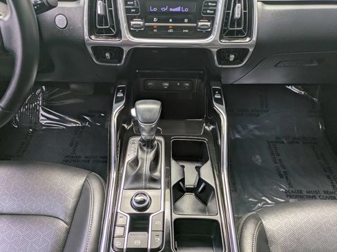 Used 2022 Kia Sorento SX FWD image 20