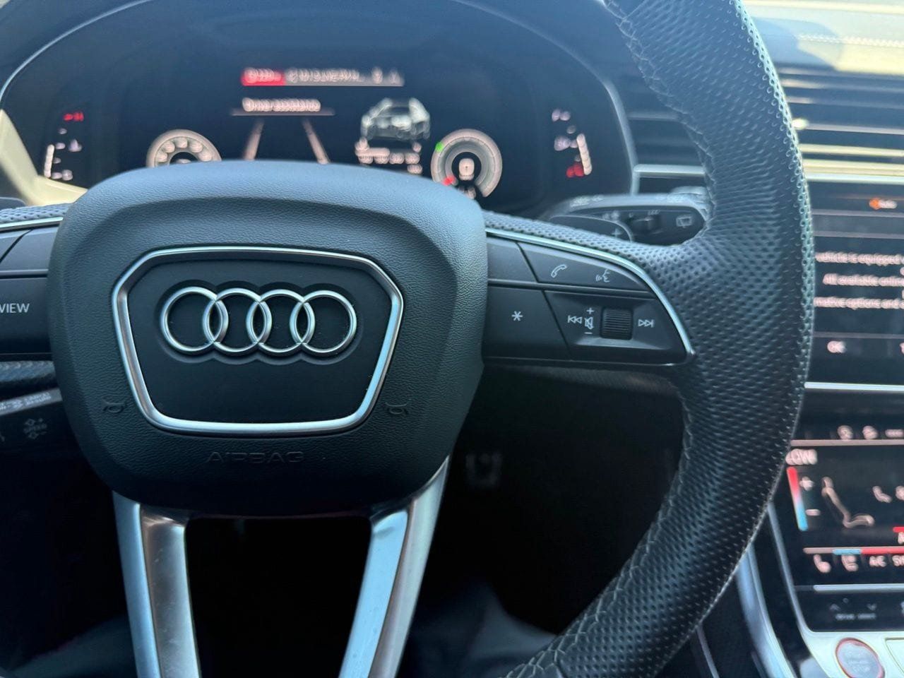 Used 2021 Audi SQ8 Prestige AWD/4WD image 19