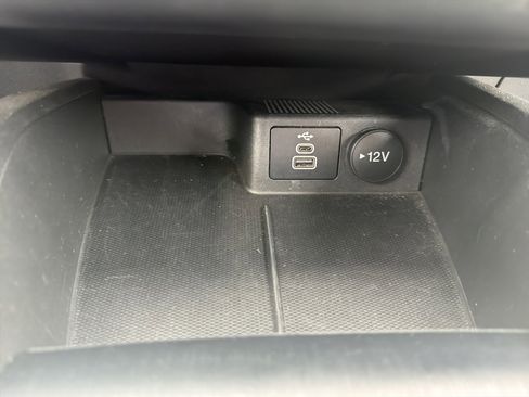 Certified 2025 Ford Escape ST-Line Select AWD/4WD image 29
