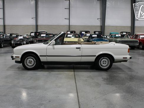 Used 1988 BMW 325i Convertible image 25