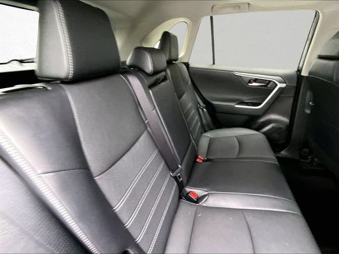Certified 2022 Toyota RAV4 Limited FWD image 27