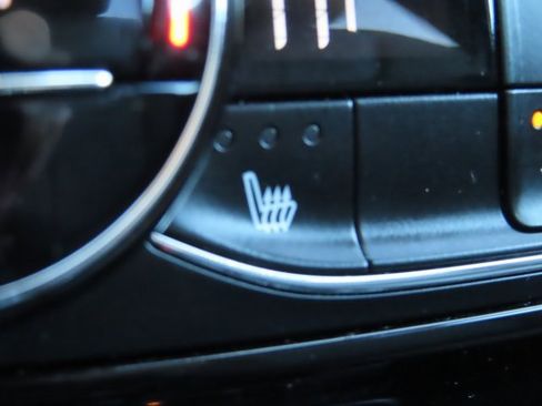 Used 2022 Buick Encore GX Select w/ Sport Touring Package image 4