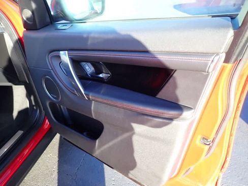 Used 2023 Land Rover Discovery Sport SE R-Dynamic image 27