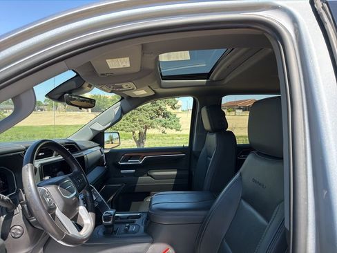 Used 2023 GMC Sierra 1500 Denali w/ Denali Reserve Package AWD/4WD image 13