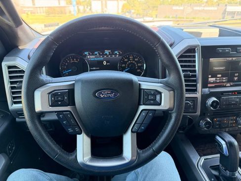 Used 2015 Ford F150 Platinum w/ Equipment Group 701A Luxury AWD/4WD image 18