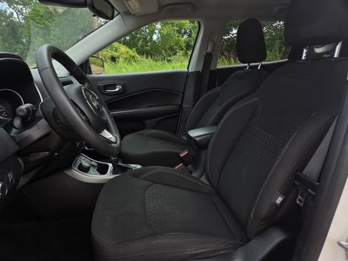 Used 2021 Jeep Compass Sport AWD/4WD image 12