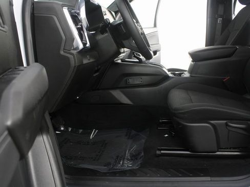 Used 2024 GMC Canyon Elevation image 15