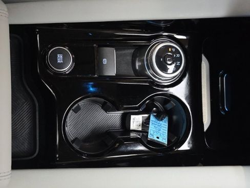 Used 2025 Ford Explorer Platinum w/ Ultimate Package image 28