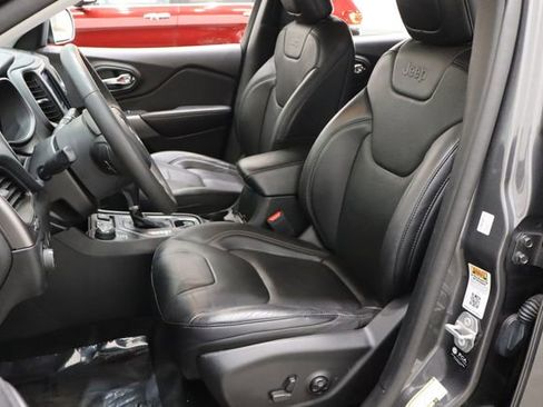 Used 2021 Jeep Cherokee Latitude Lux w/ Comfort/Convenience Group AWD/4WD image 10