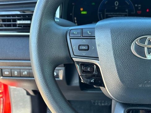 Used 2025 Toyota Camry LE image 15