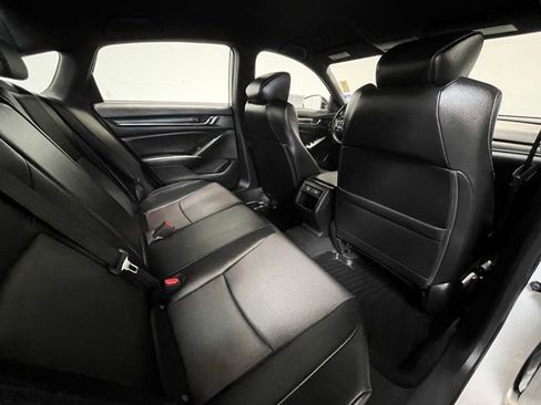 Used 2022 Honda Accord Sport image 12