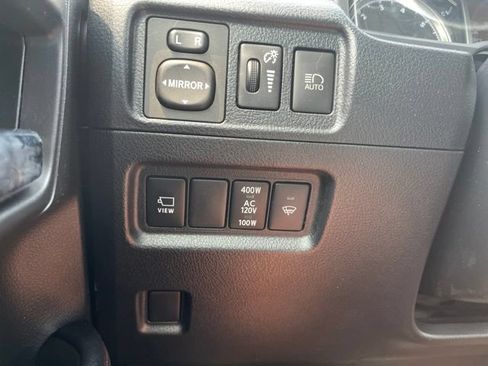 Used 2022 Toyota 4Runner TRD Off-Road Premium AWD/4WD image 6