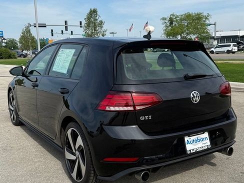 Used 2018 Volkswagen GTI SE FWD image 4