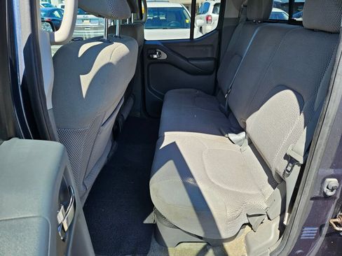 Used 2014 Nissan Frontier SV AWD/4WD image 11