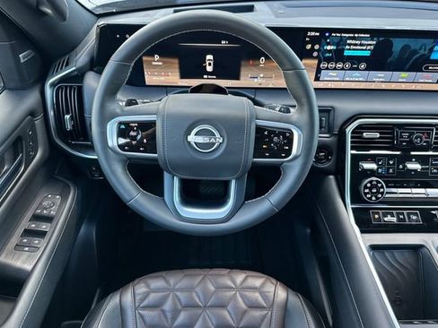 Used 2025 Nissan Armada Platinum Reserve image 13